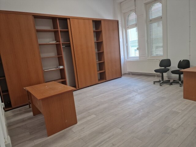 Timisoara, Tribunal, inchiriez spatiu de birouri 5 camere, 140 mp,