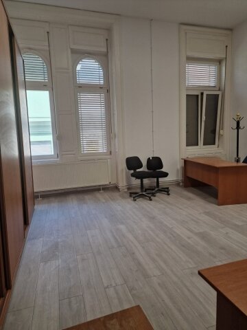 Timisoara, Tribunal, inchiriez spatiu de birouri 5 camere, 140 mp,
